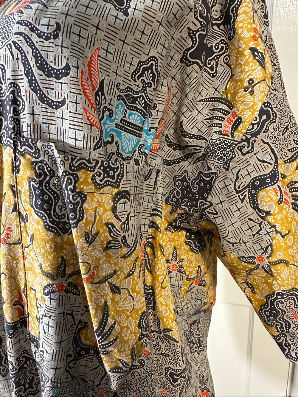 Vintage Multicolor Batik 40s 50s Short Sleeve Polo - Yellow, Gray, Blue Accents - Picture 4 of 10